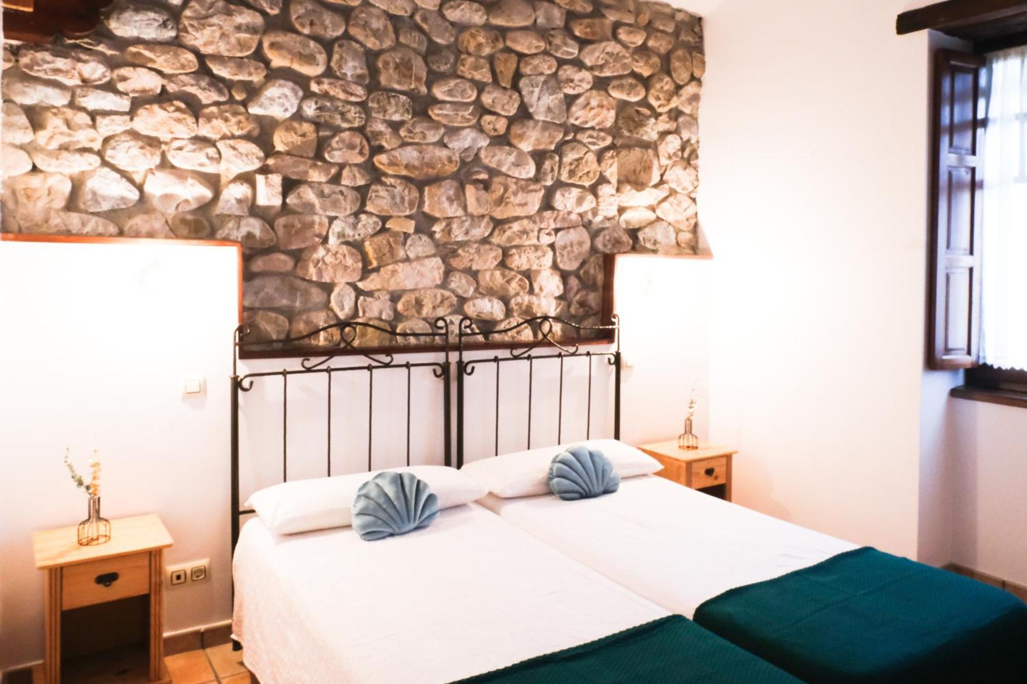 Posada La Estela De Barros Corrales De Buelna ภายนอก รูปภาพ