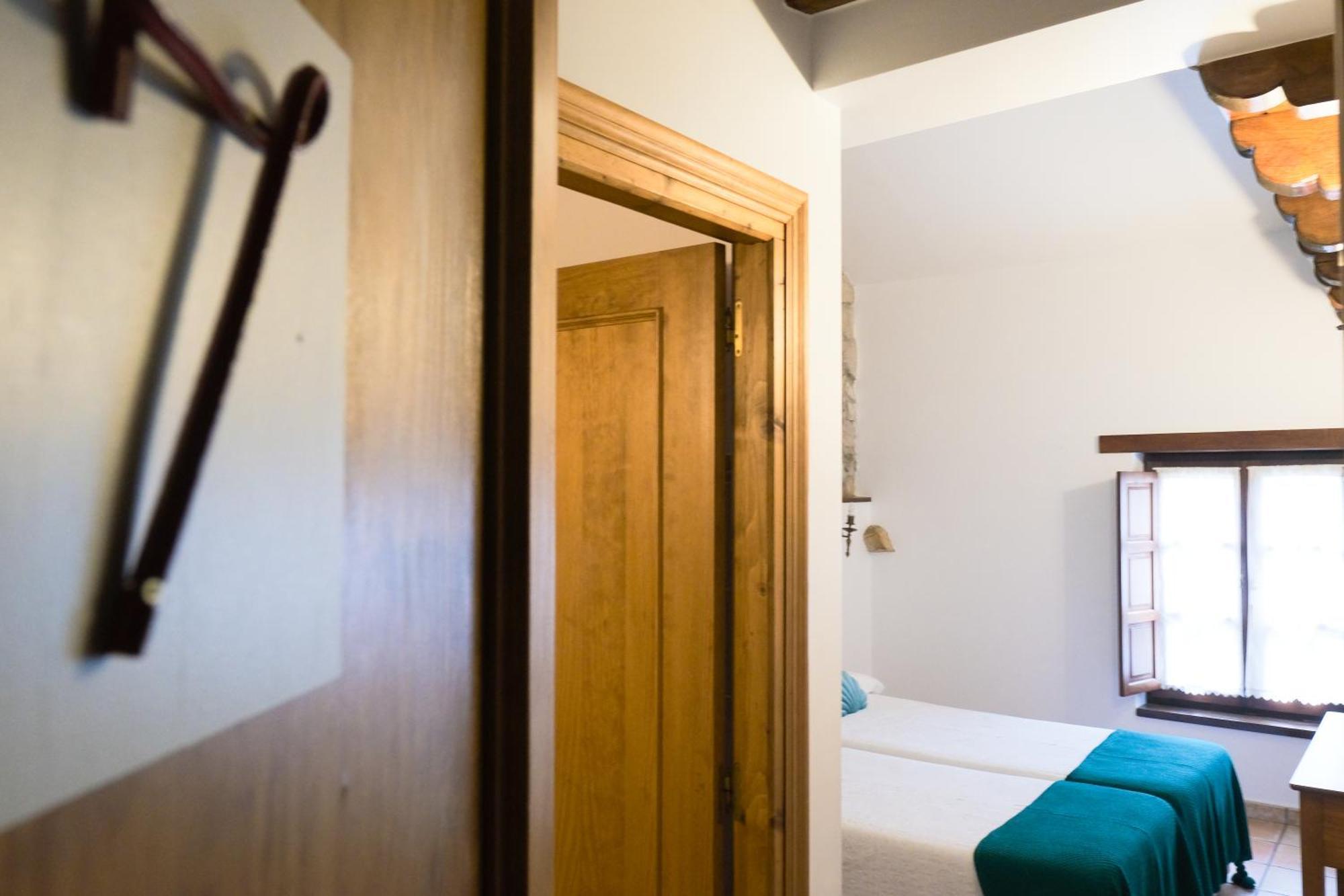 Posada La Estela De Barros Corrales De Buelna ภายนอก รูปภาพ