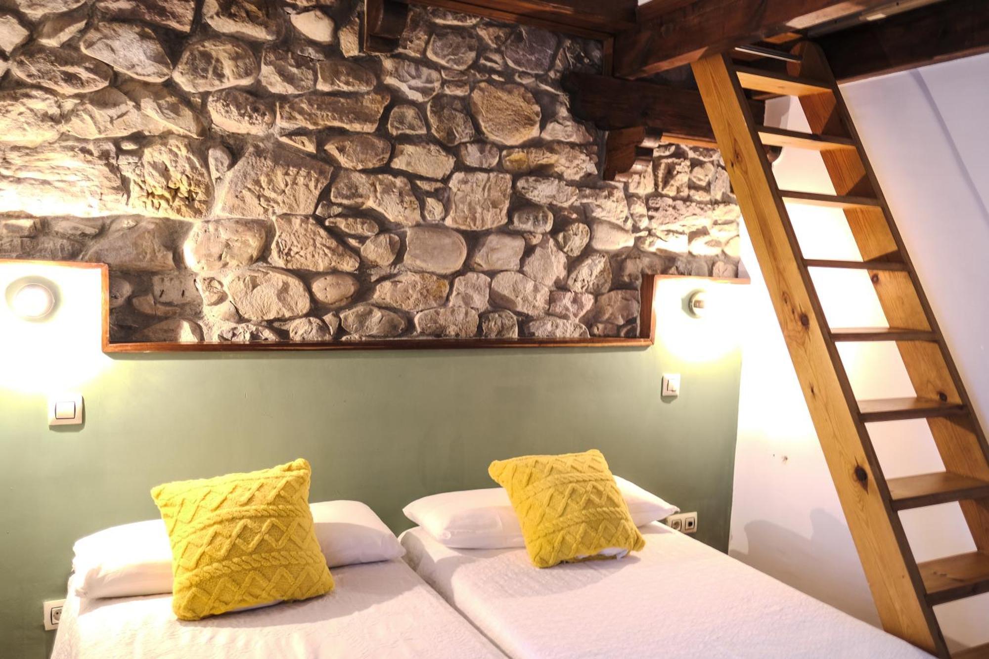 Posada La Estela De Barros Corrales De Buelna ภายนอก รูปภาพ