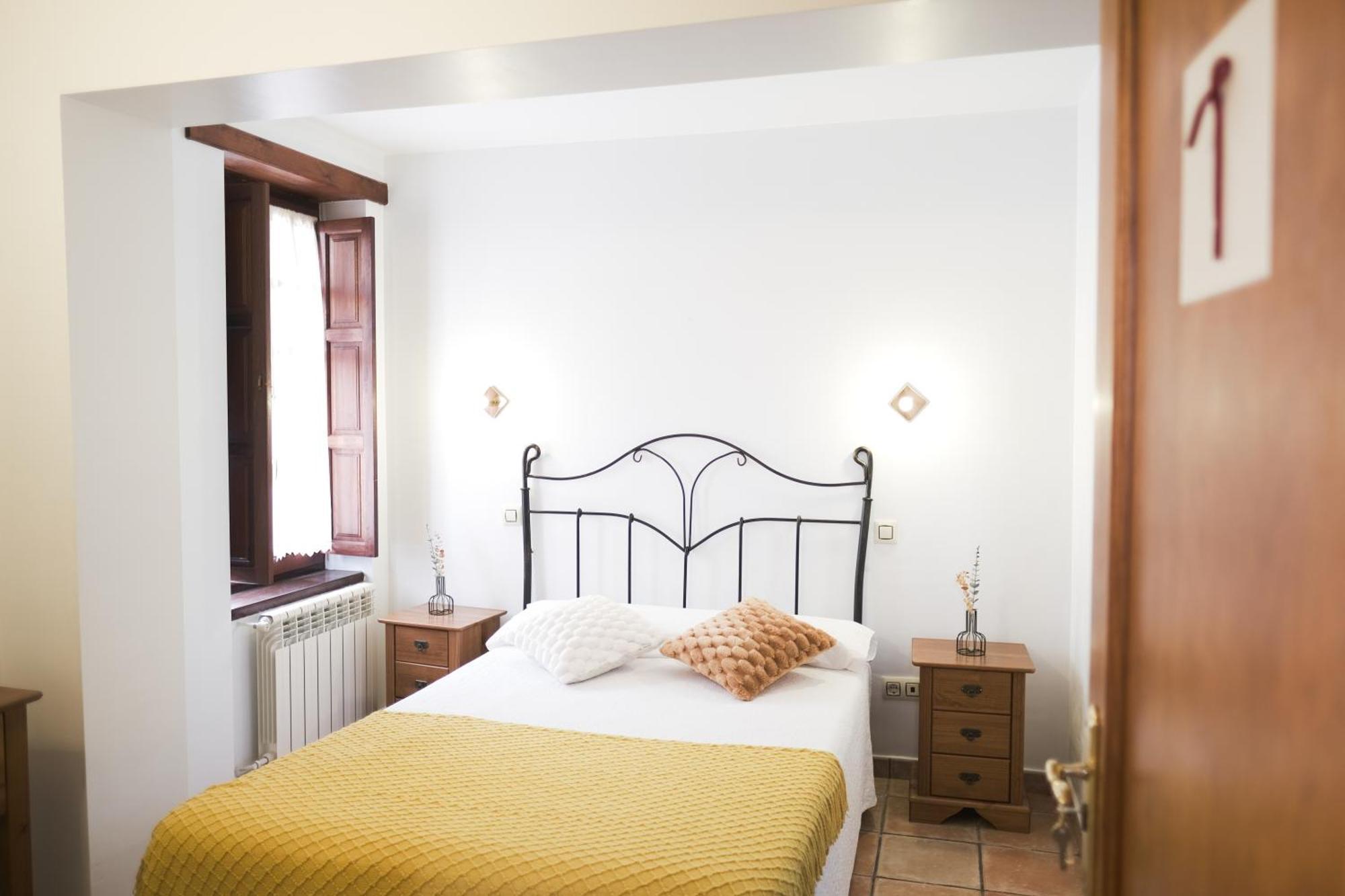 Posada La Estela De Barros Corrales De Buelna ภายนอก รูปภาพ
