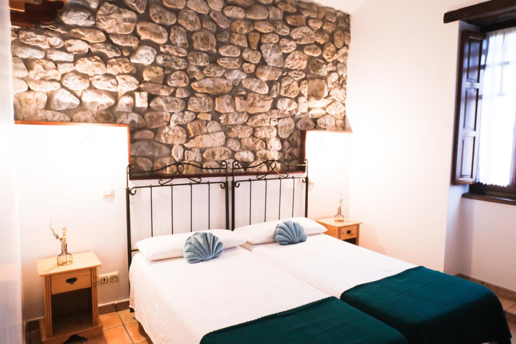 Posada La Estela De Barros Corrales De Buelna ภายนอก รูปภาพ